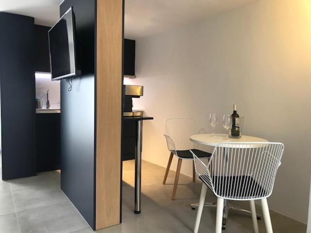 Acogedor Estudio Suite En Urbanizacion Tranquila Фамара Екстер'єр фото